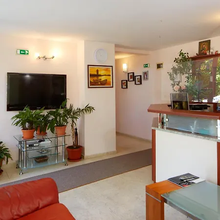 בית הארחה Kirov רבדה