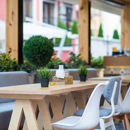 בית הארחה Kirov רבדה